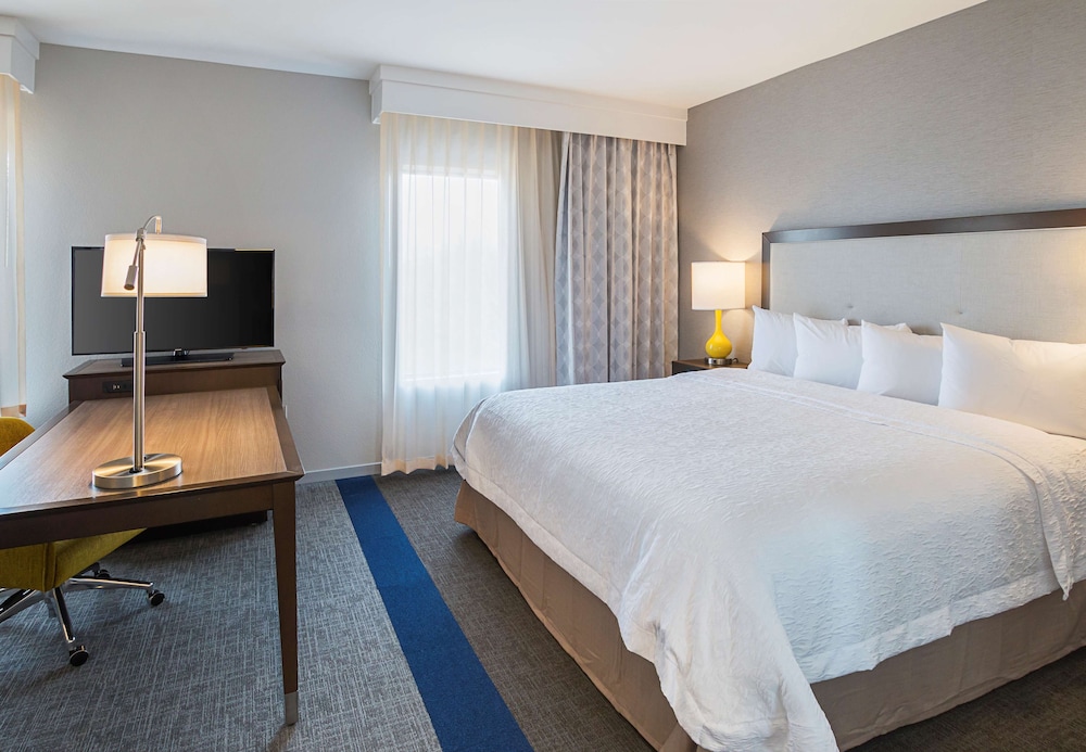 Hampton Inn & Suites Colleyville DFW Airport West 15/50