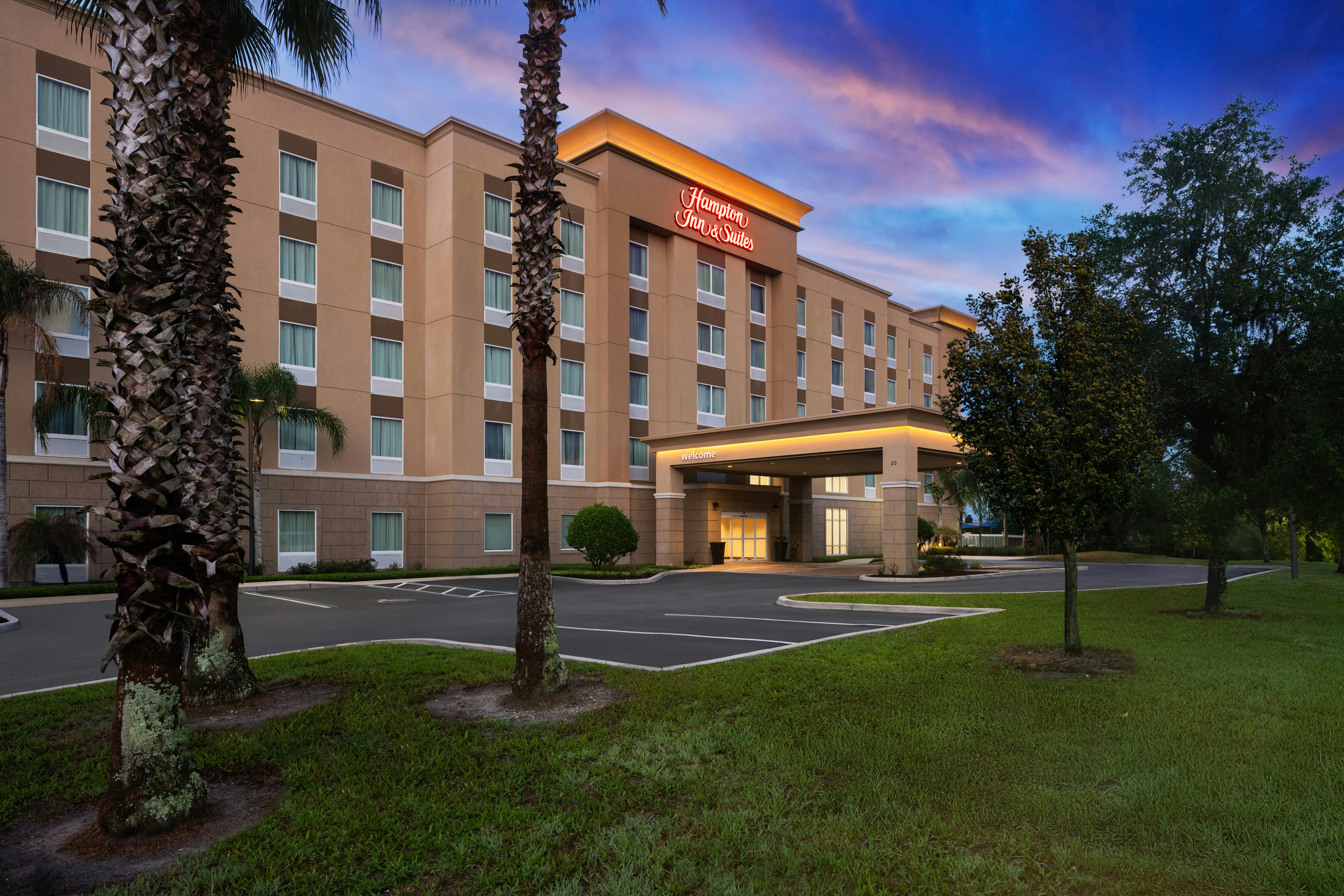 Hampton Inn Suites Deland 3/77