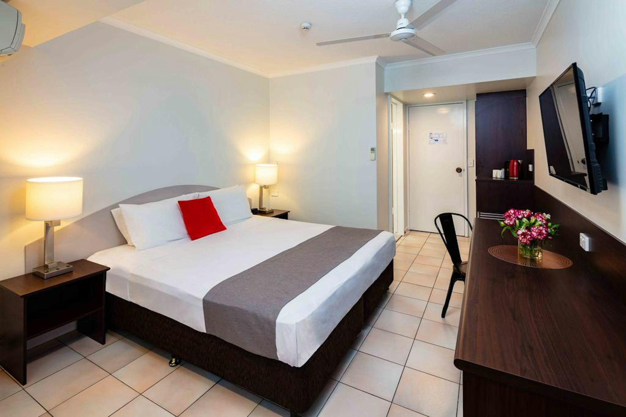 Hides Hotel Cairns 14/39