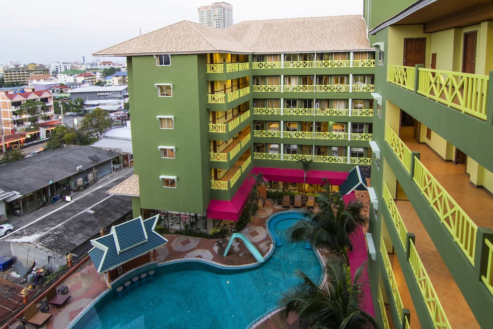 Phuphaya Resort Pattaya 6/47