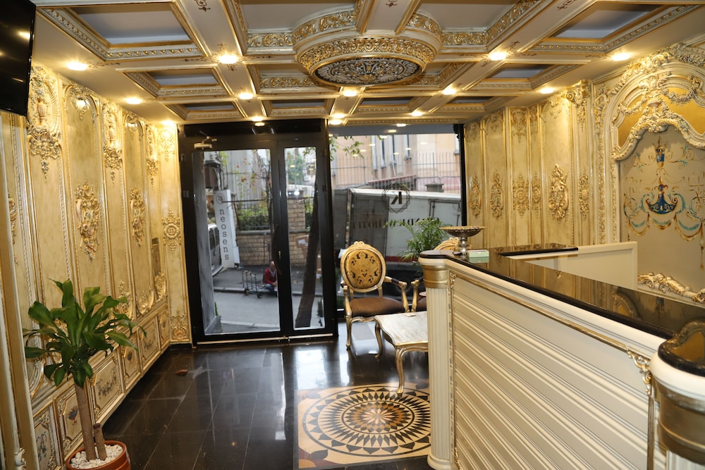 Grand Kavi Hotel 5/50