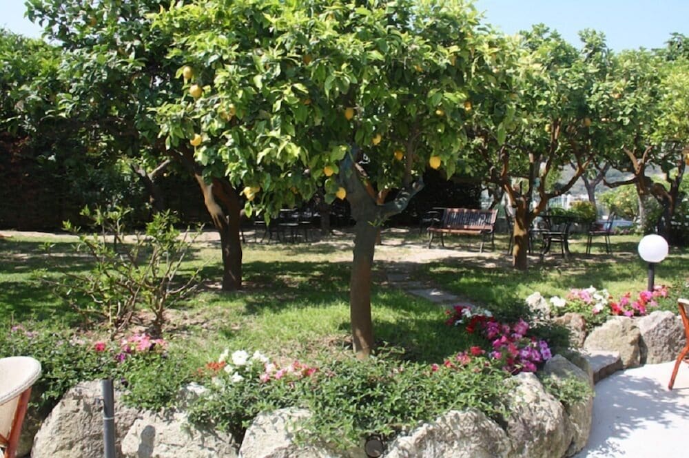 Hotel Villa Tre Sorelle 41/50