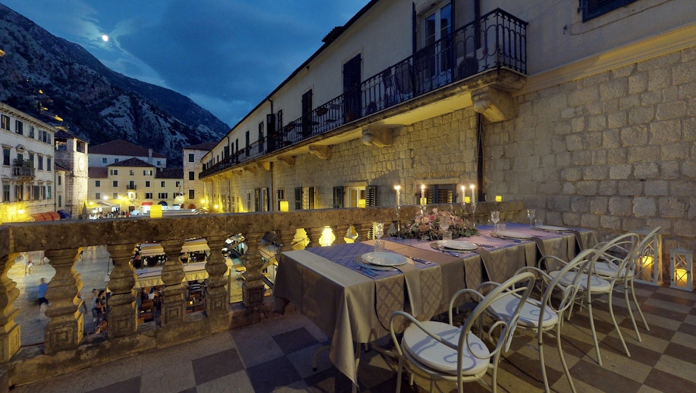 Historic Boutique Hotel Cattaro 50/60