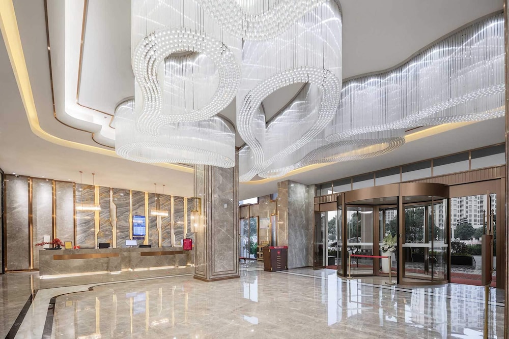 Ramada by Wyndham Zhangjiajie 9/50