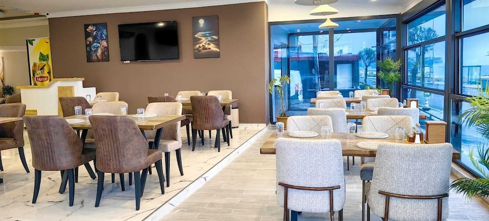 Airport Kumsal Otel 36/59
