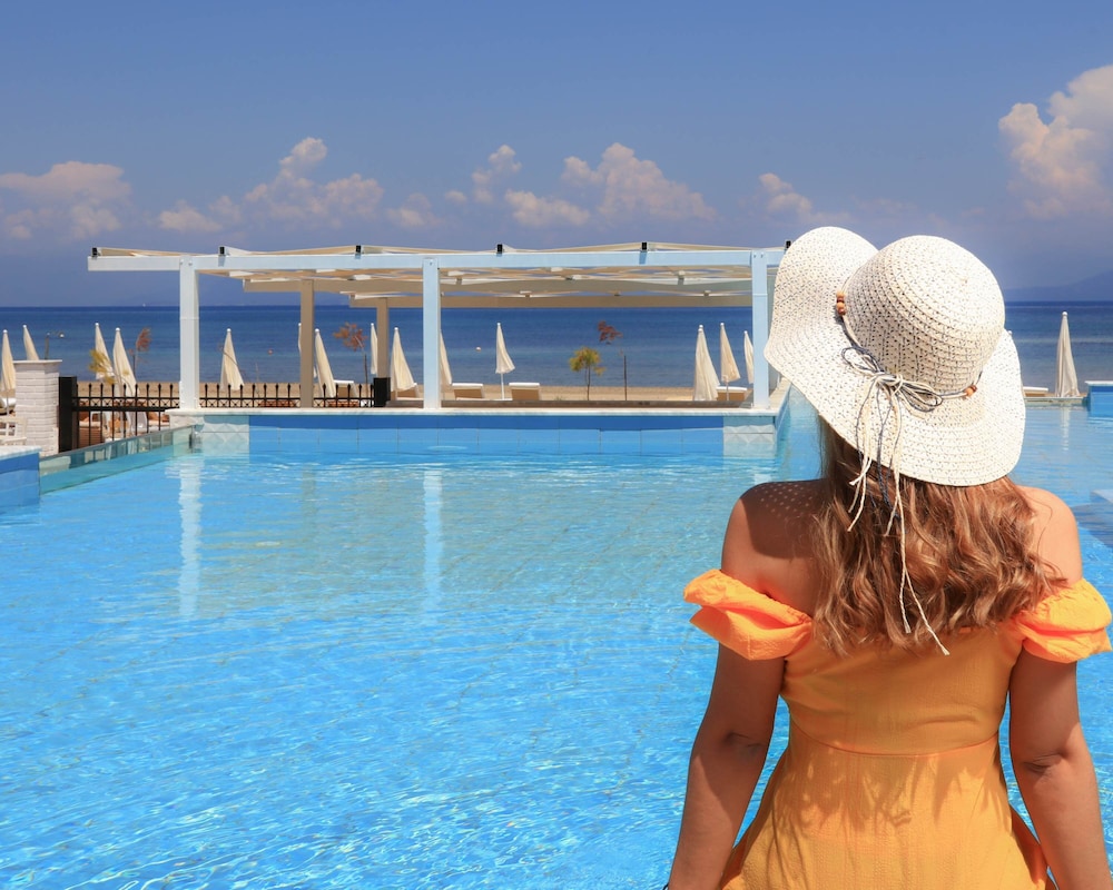 Cavomarina Beach Hotel - Adults Only 51/62