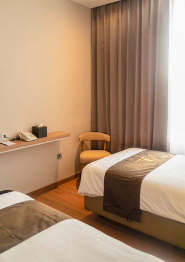 Zenith Premiere Hotel Baubau 5/11