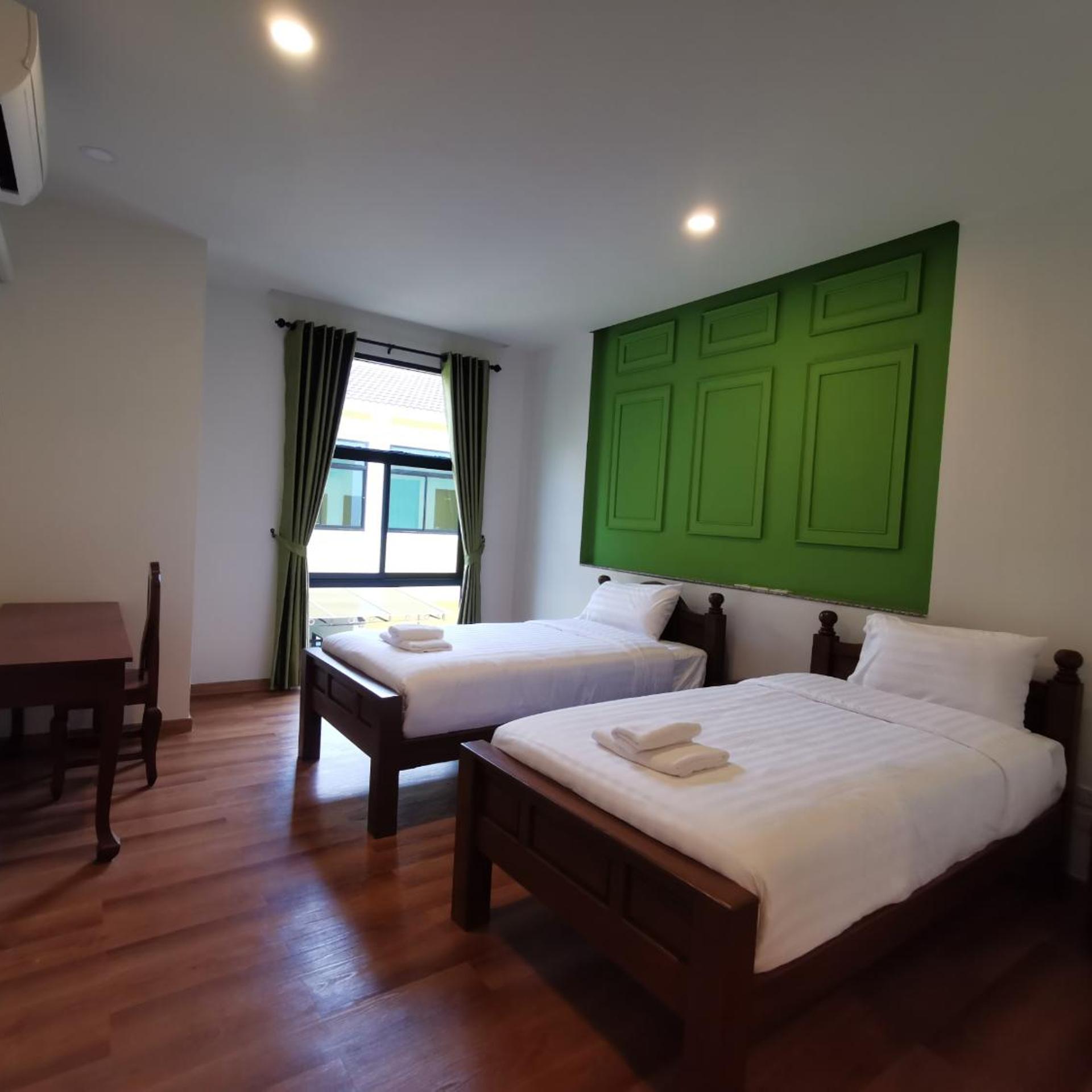 Racha Khong Hotel 14/40