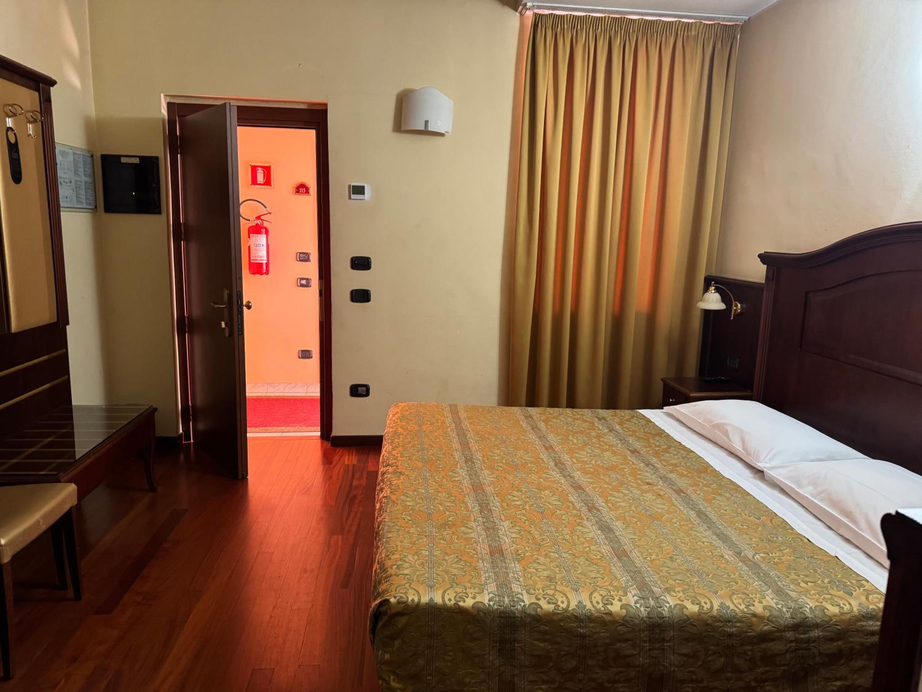 Hotel Valganna Srl Ex Valganna 9/50