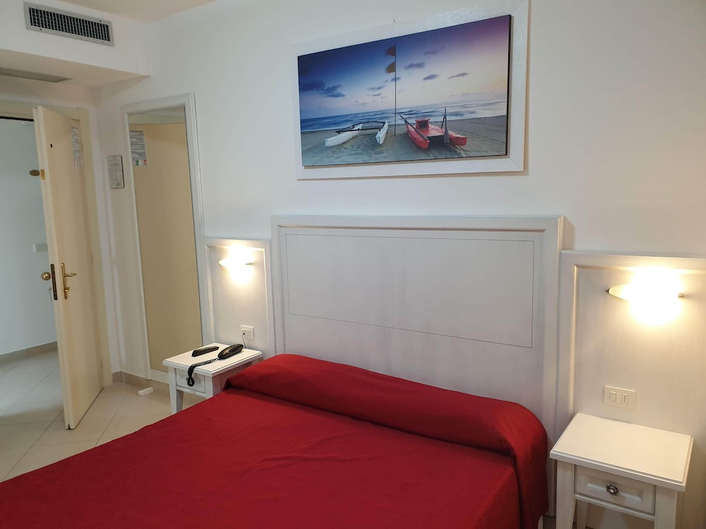 Pigalle Hotel 26/64