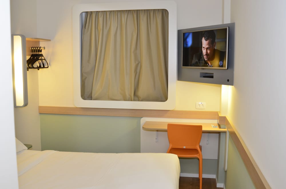 Ibis Budget Curitiba Aeroporto 60/65