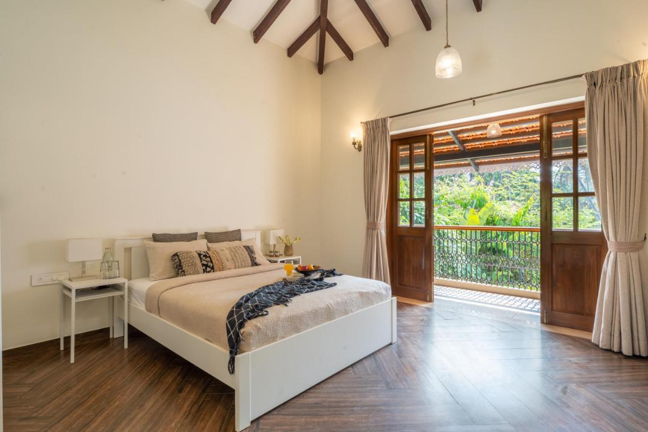ELIVAAS 4BHK with Pvt Pool in Arpora Lumin 13/55