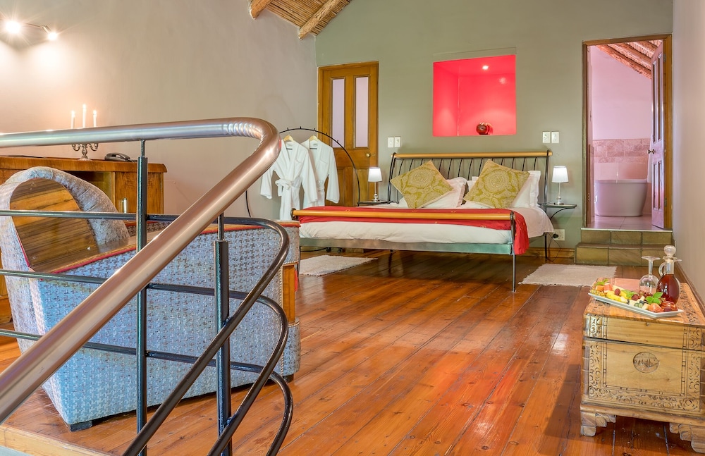 Mimosa Lodge 10/45