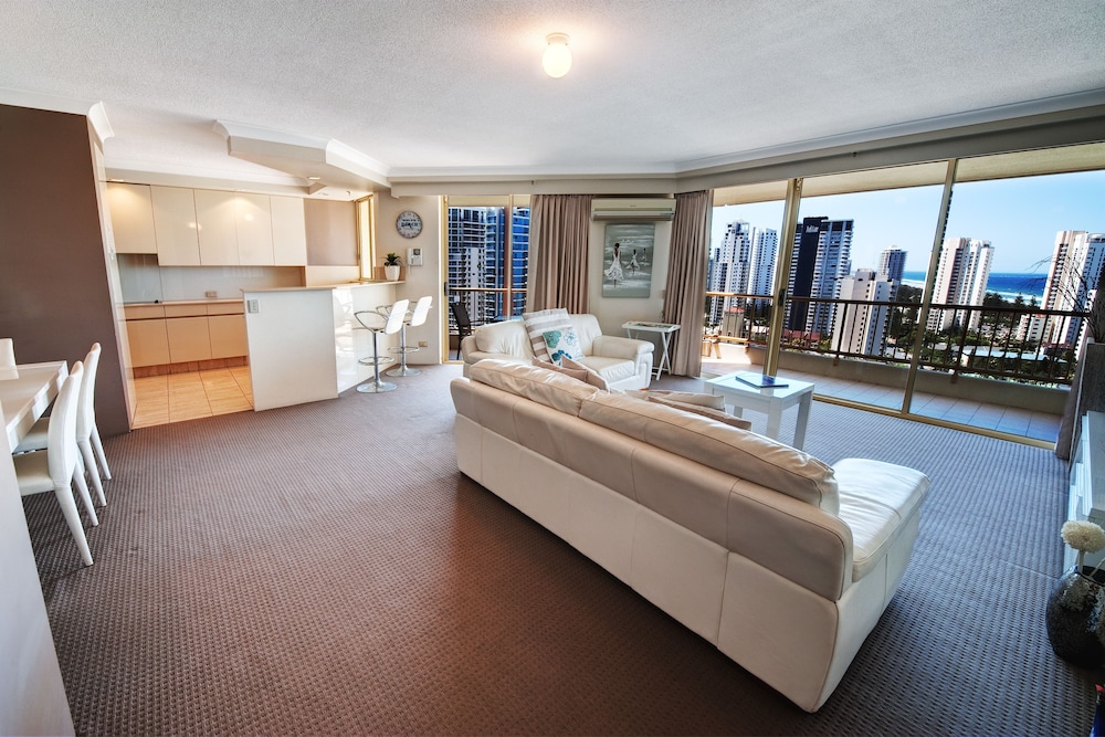Contessa Condominiums 26/50
