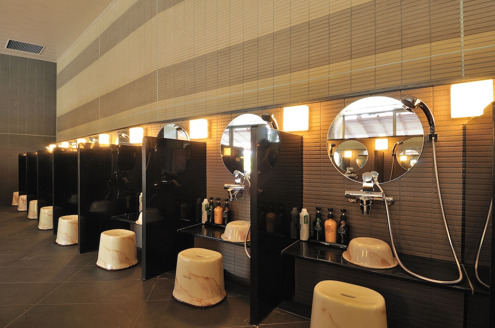 Loisir Hotel and Spa Tower Naha 68/76