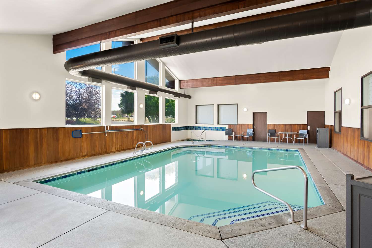 Best Western Sawtooth Inn & Suites 20/34
