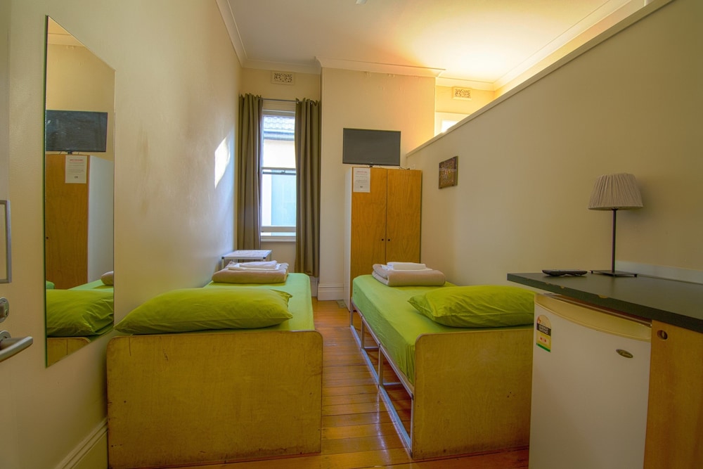 Cambridge Lodge Hostel Backpacker 31/46
