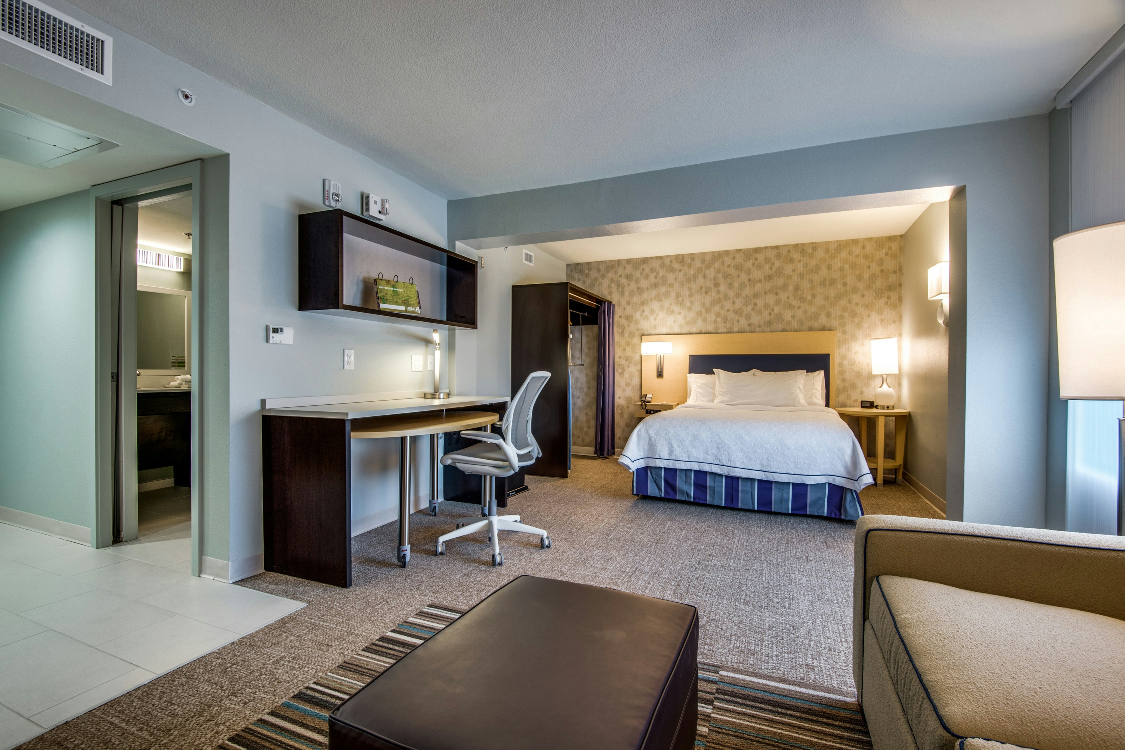 STUDIO, QUEEN BED, ACCESSIBLE