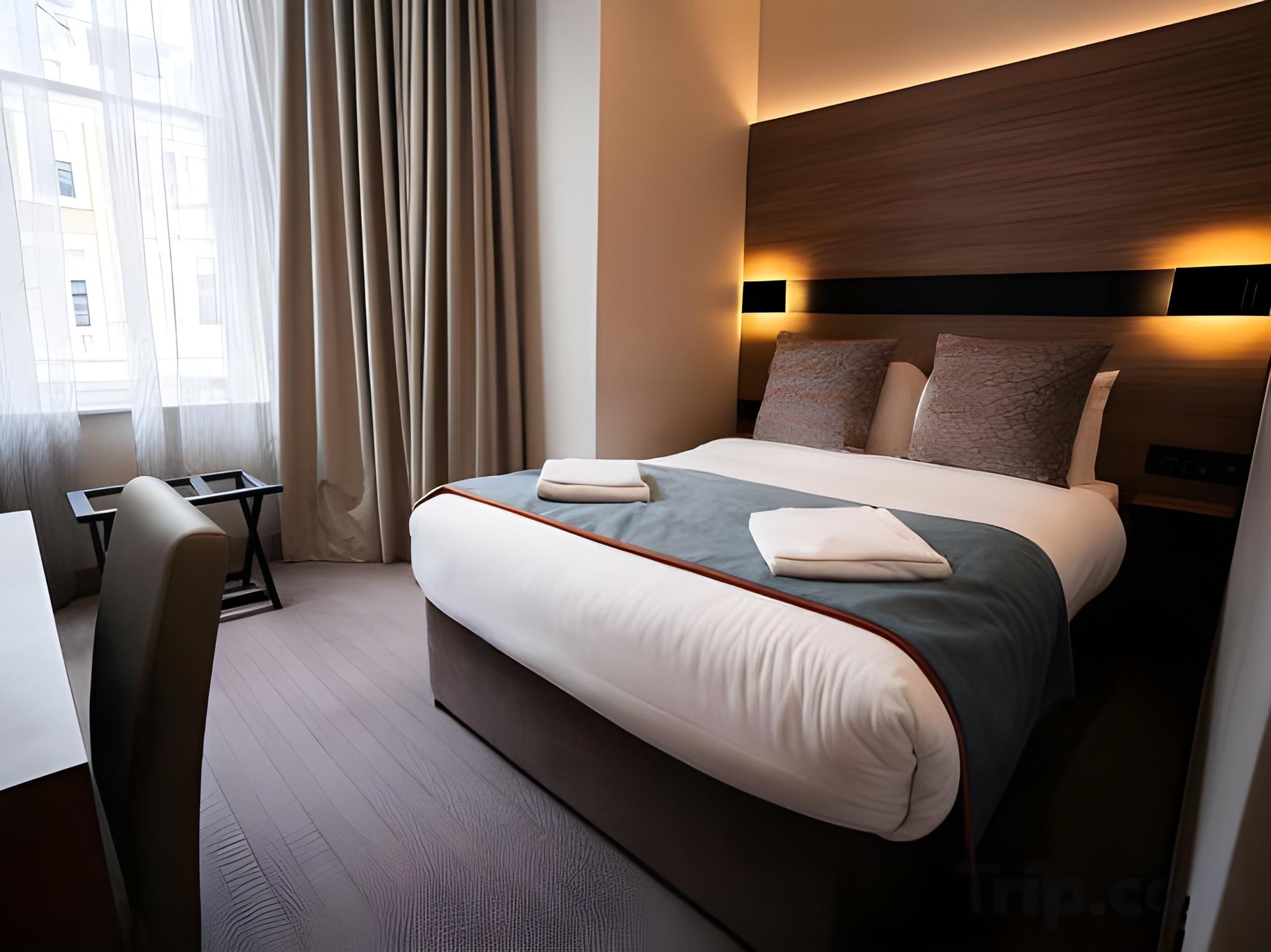 CLASSIC, DOUBLE OR TWIN BED