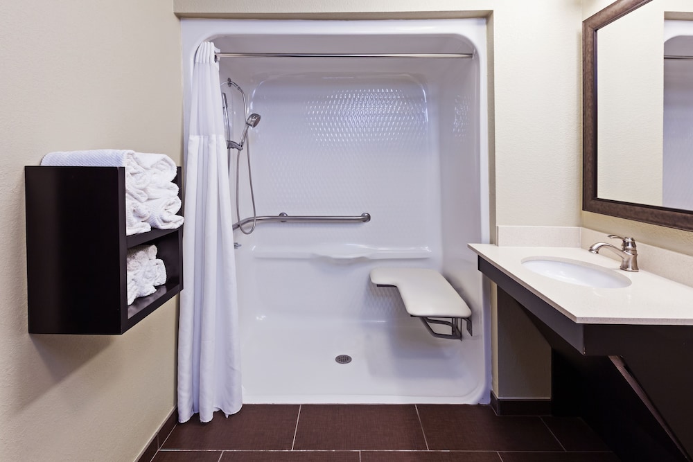 Staybridge Suites Tulsa-Woodland Hills 15/56