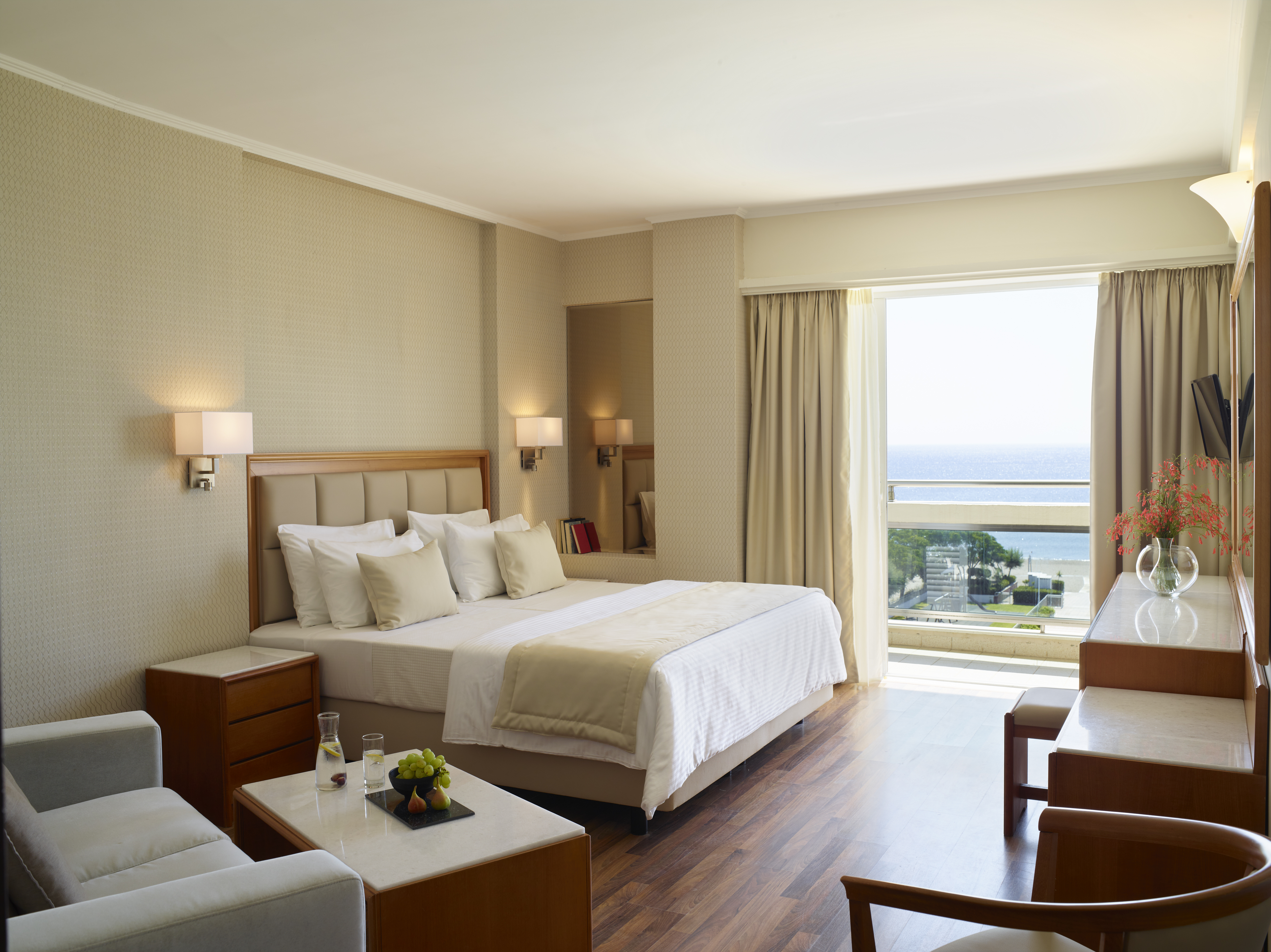 Standard, Double Bed, Side Sea View
