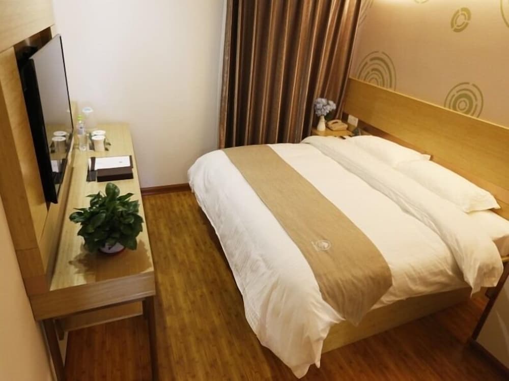GreenTree Inn Beijing Chaoyang District Maquanying Subway Station Express Hotel 23/38