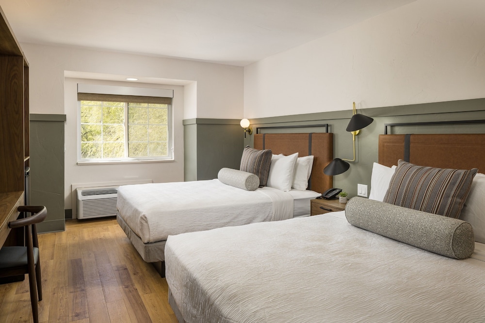 غرفة قياسية بسريرين كوين، RIVER CANYON LODGE 4/8
