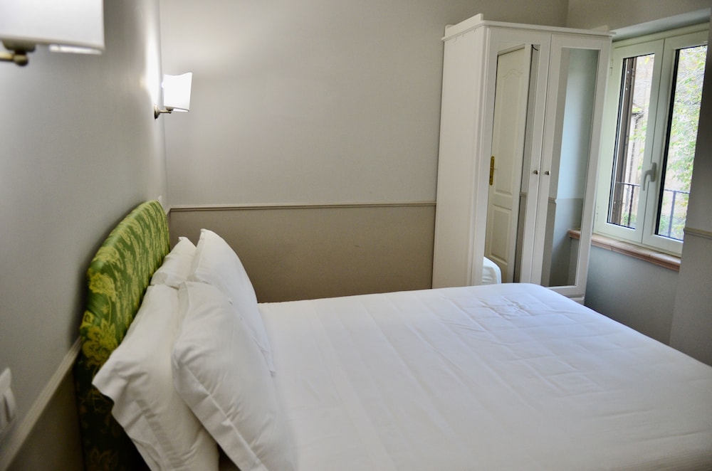 Sourire Hotel 16/35