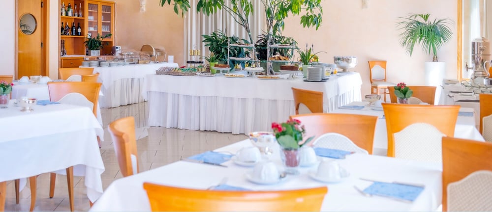 Astura Palace 66/78