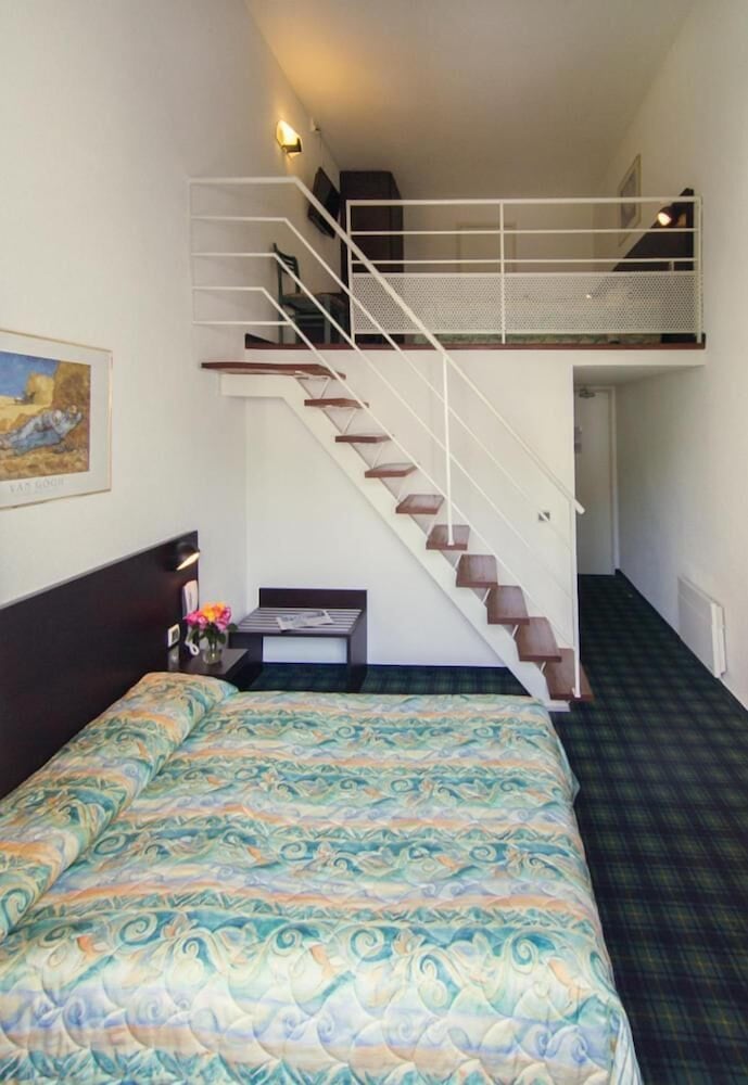 Hotel Christ Roi 43/64