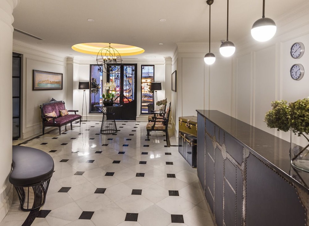 Nevv Bosphorus Hotel & Suites 7/68