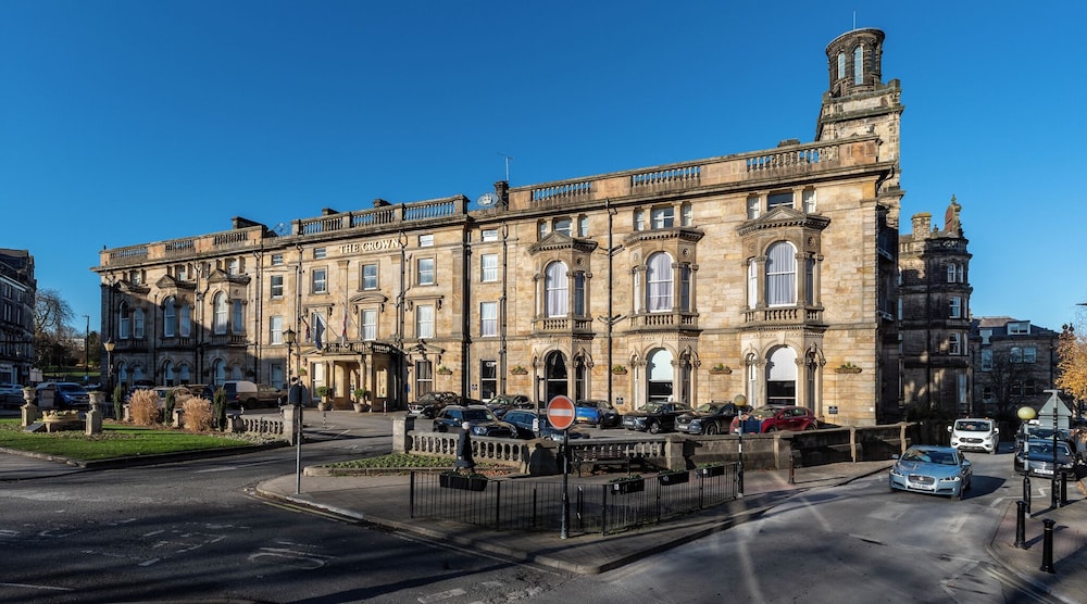 The Crown Hotel 68/74