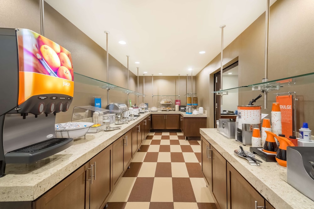 Hampton Inn Terre Haute 48/59
