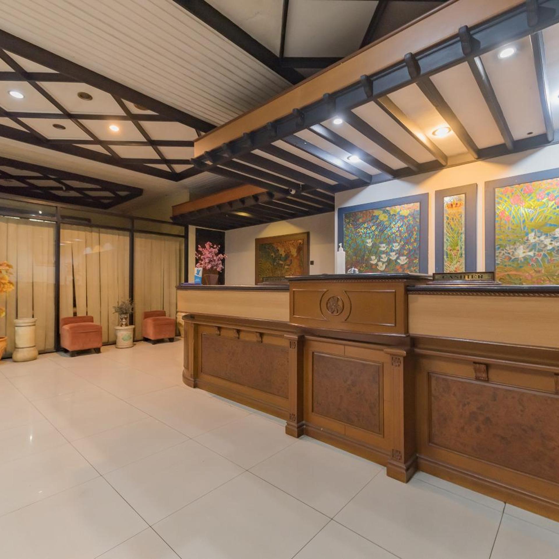 Crown Hotel Tasikmalaya 8/54