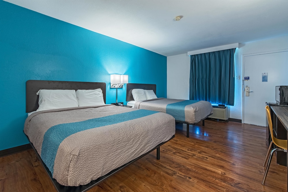 Americas Best Value Inn Hamilton 11/45