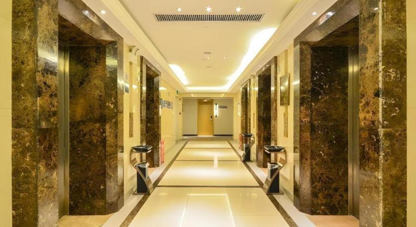 City Comfort Inn Jingzhou Wanda Plaza 27/42