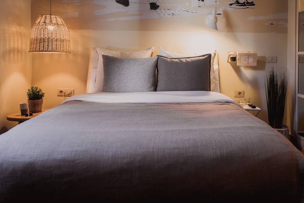 ECONOMY, DOUBLE BED