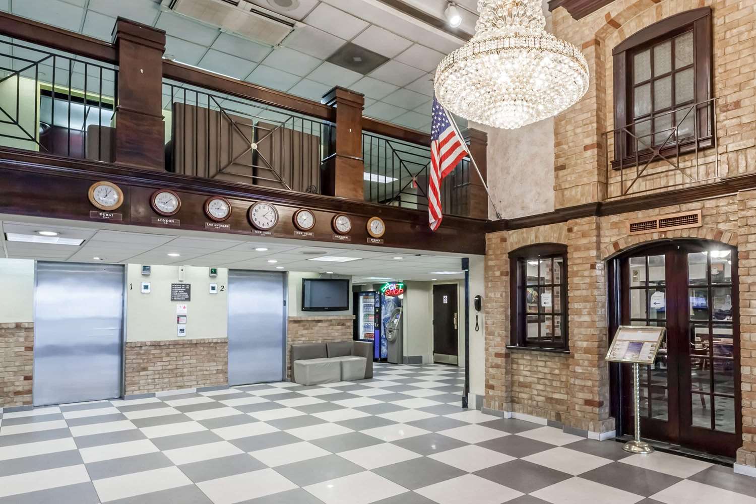 Howard Johnson by Wyndham Newark Airport 4/21