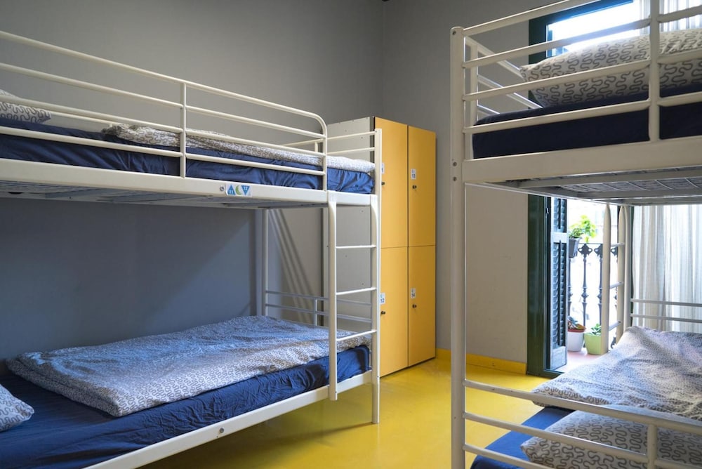 Sleep Green Certified Eco Youth Hostel 16/50