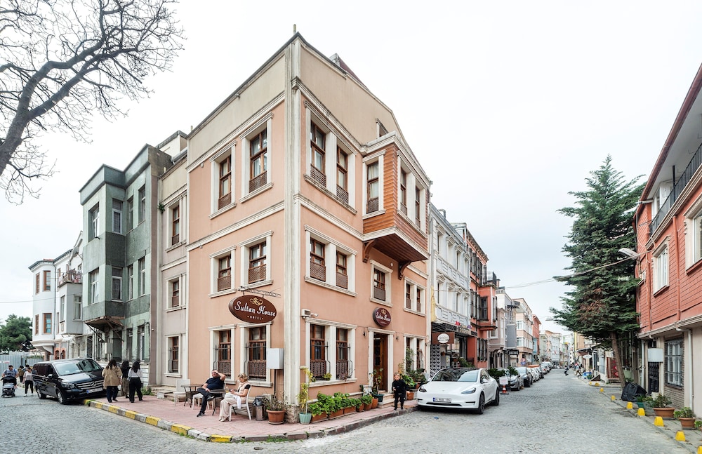 Sultan House Hotel 67/69