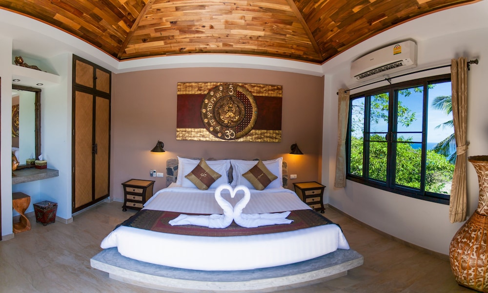 Koh Tao Heights Pool Villas 2/26