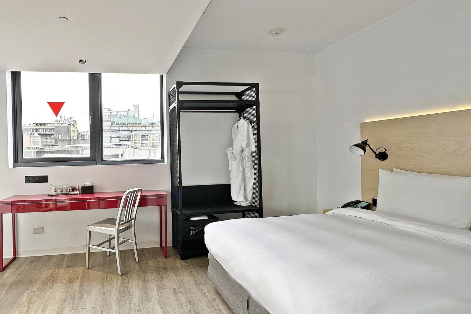 Room, Double Bed