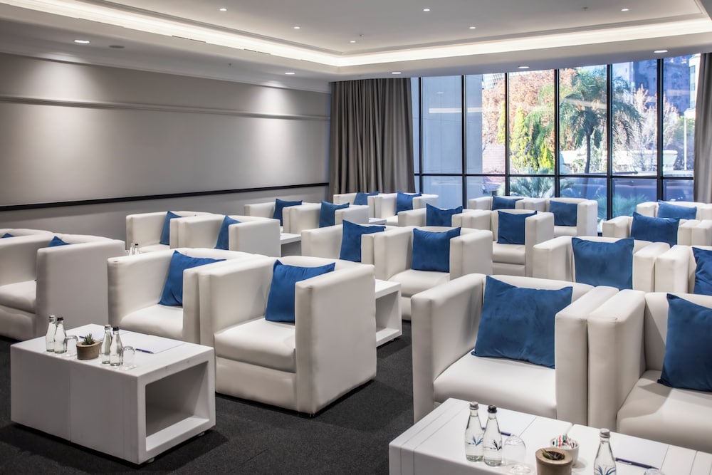 NH Johannesburg Sandton 70/77