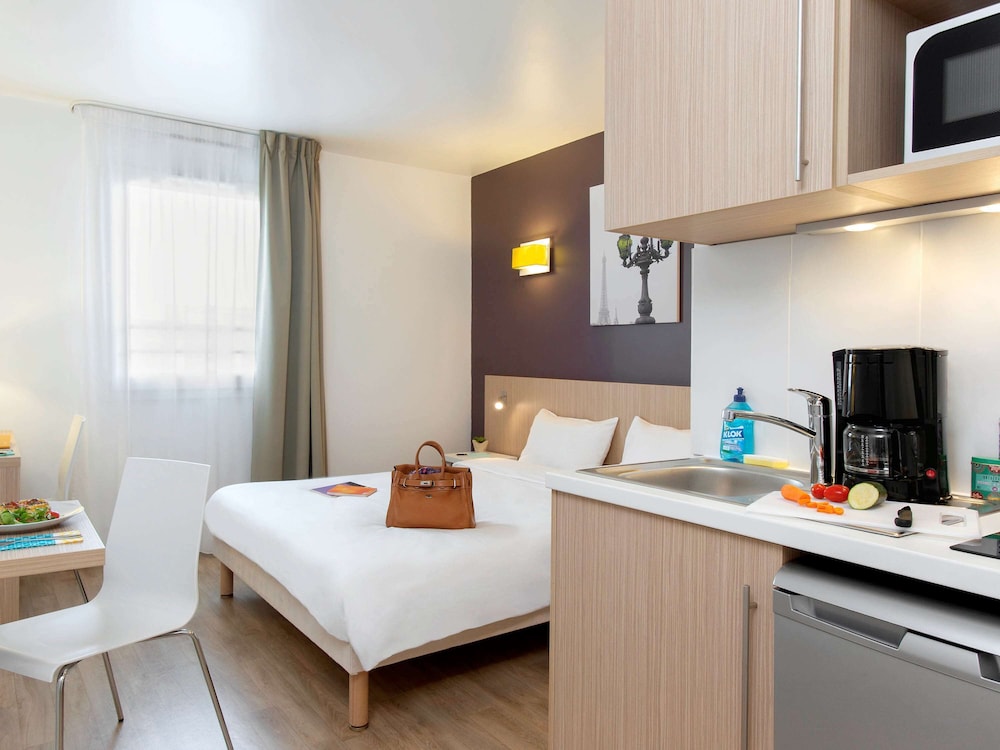 Adagio Access Paris Clichy 11/63