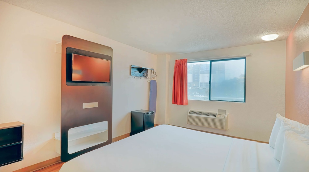 Motel6 Los Angeles, CA - Los Angeles - LAX 24/59