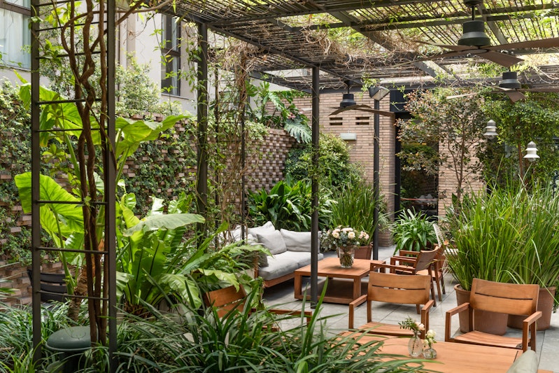 Alexandra Barcelona Hotel Curio Collection By Hilton 86/90