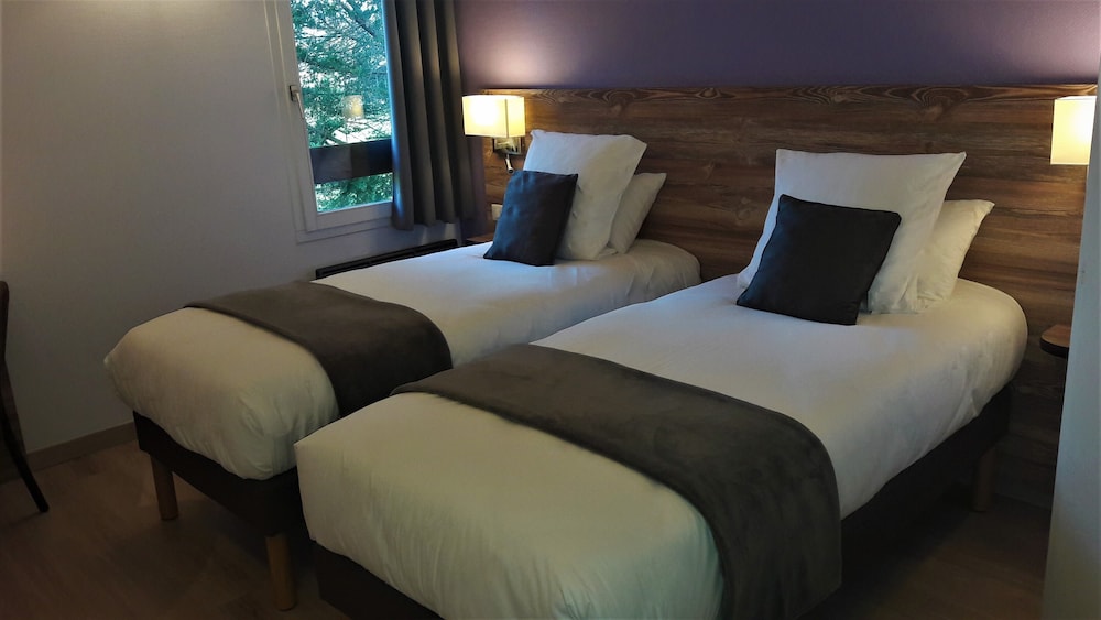 Brit Hotel Confort Pau Lons 4/36