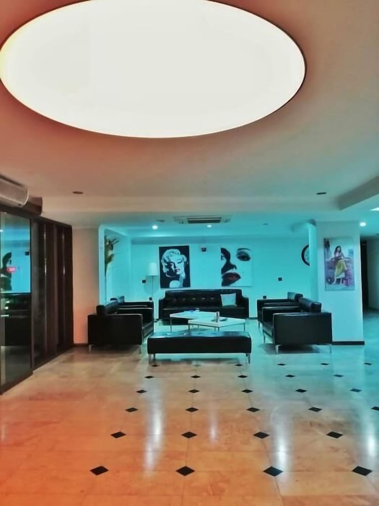 Silvanus Hotel 52/71