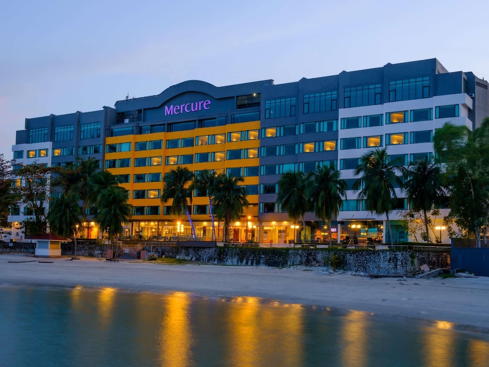Mercure Penang Beach 60/63