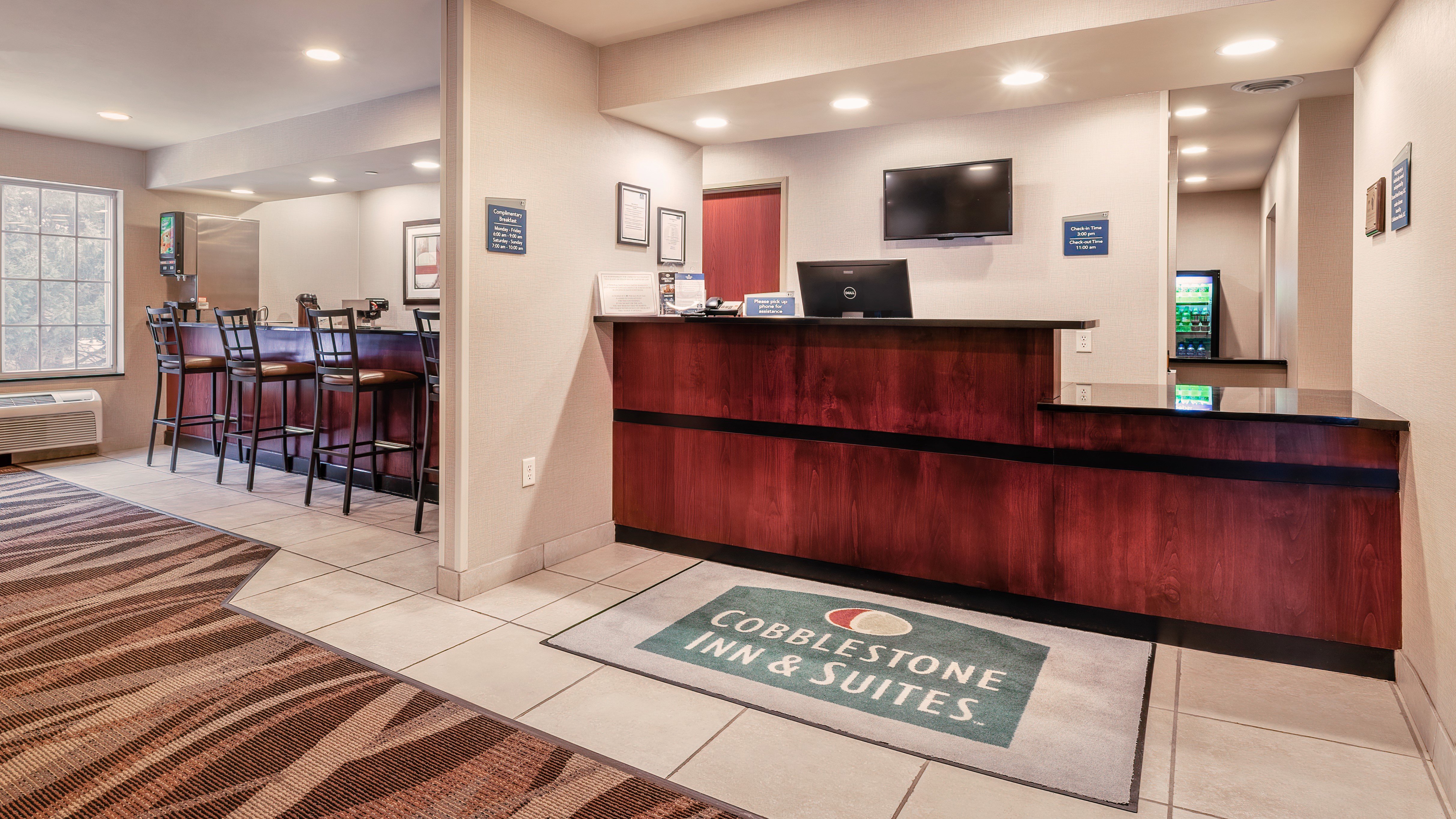 Cobblestone Inn & Suites Durand 2/45